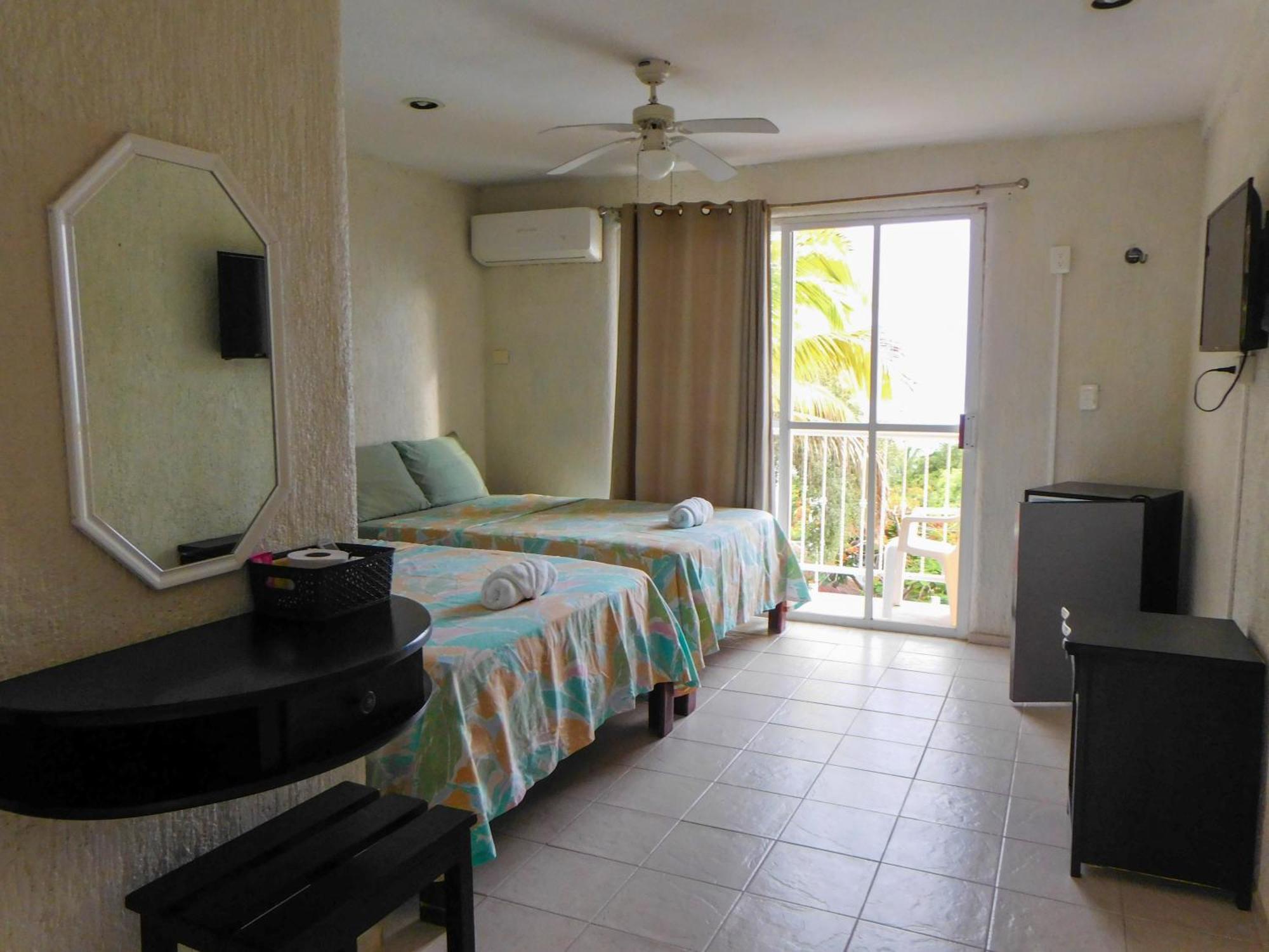 Hotel Ma Elena Isla Mujeres Eksteriør bilde